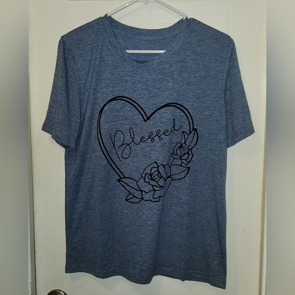 NWOT T-Shirt Bundle - Picture 7 of 11